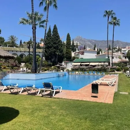 Apartamento Puente Romano Senorio De