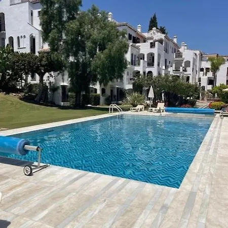 Apartment Puente Romano Senorio De